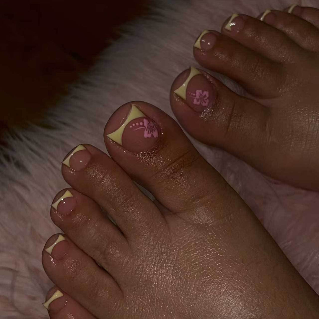 Decorative Floral Press-On Toenail Art