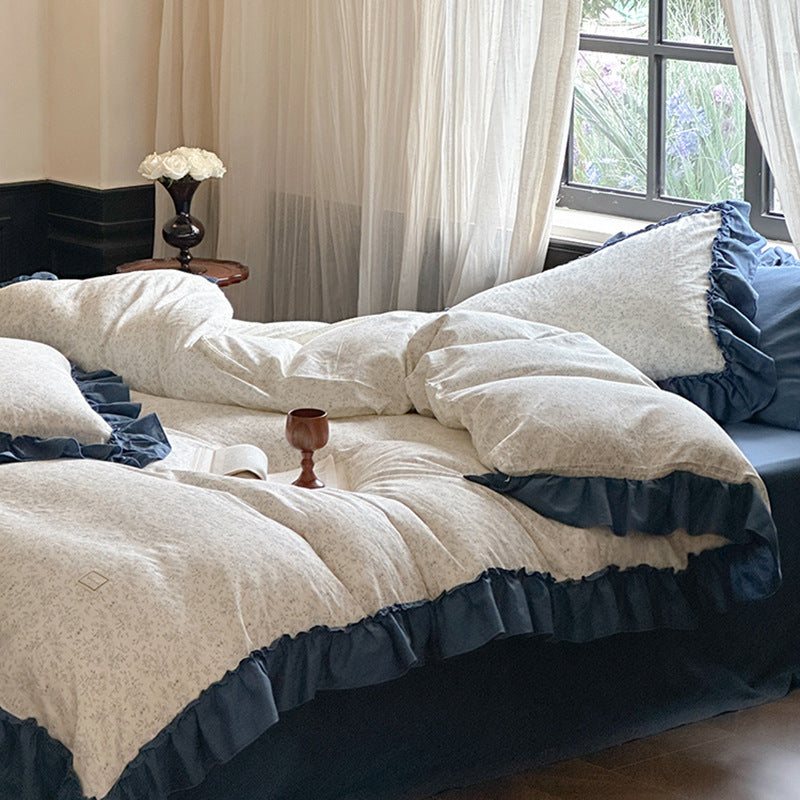 Vintage romantic bedding set with ruffled hem and floral pattern