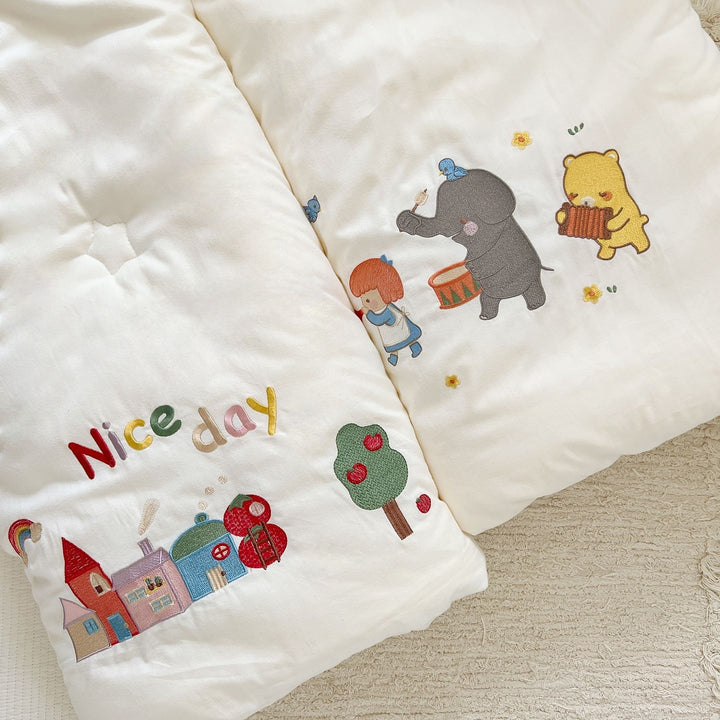 Unisex cuddly blanket with a cheerful animal motif Kalsten