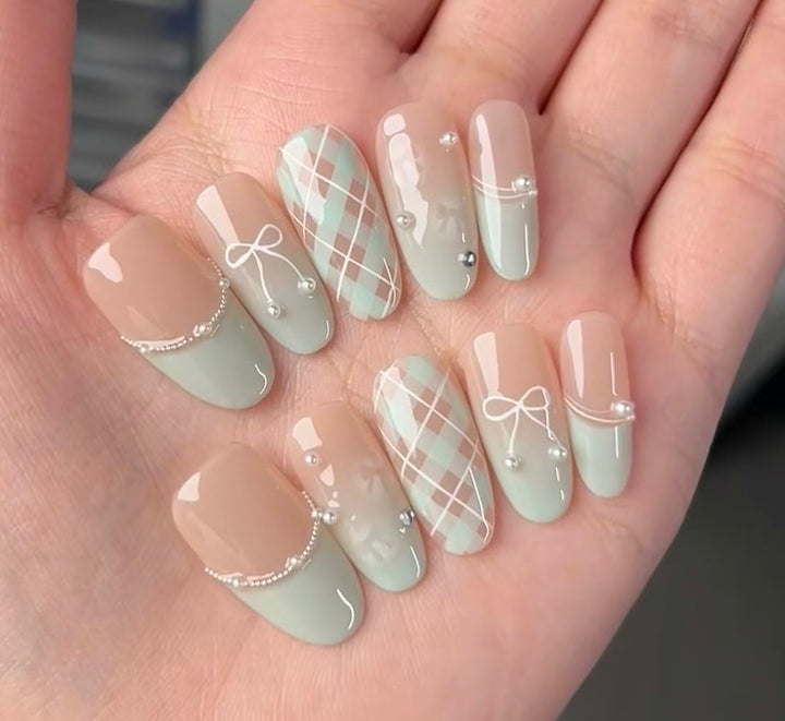 Artistic Stiletto Press-On Nails with Silver Accents Kalsten