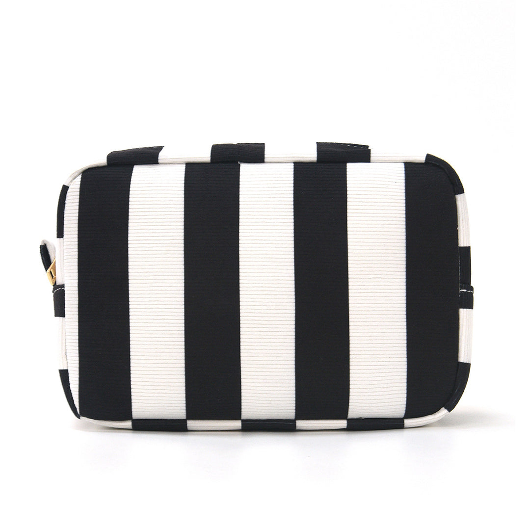Cosmetic storage bag with practical storage space Kalsten