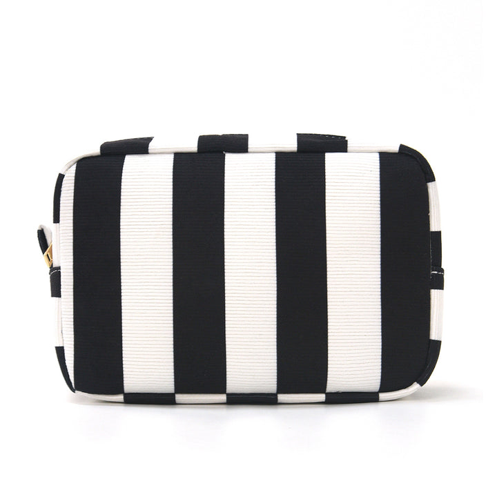 Cosmetic storage bag with practical storage space Kalsten