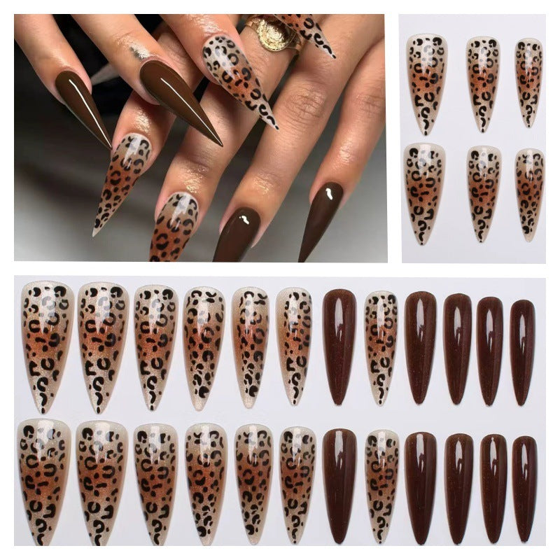 Elegant designed artificial nails Kalsten
