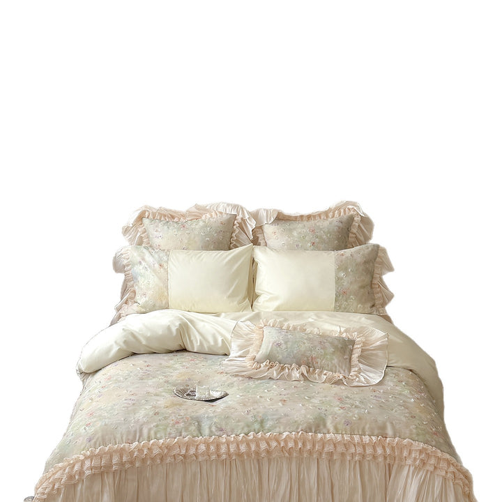 Bedding set in vintage romantic style with ruffled frill and cotton satin