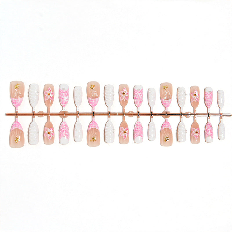 Artificial Nail Set with Floral and Glamorous Accents Kalsten