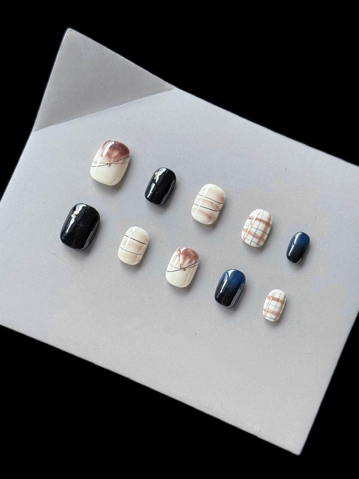 Artistic Press-On Nail Set with Abstract Marble Design