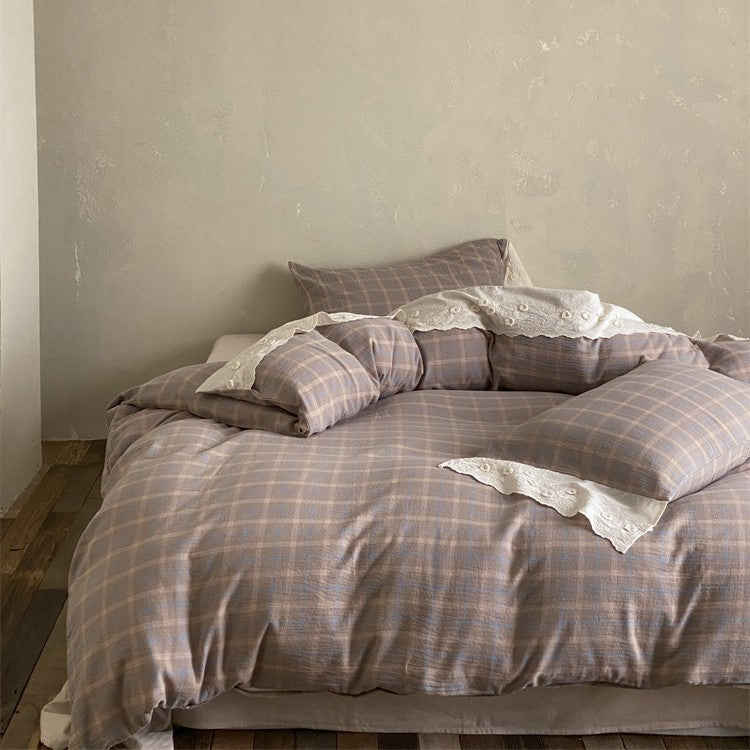 Luxurious cotton bedding set checked with lace trim