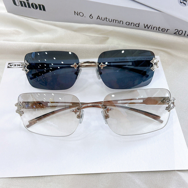 Fashionable oversized sunglasses with elegant design Kalsten