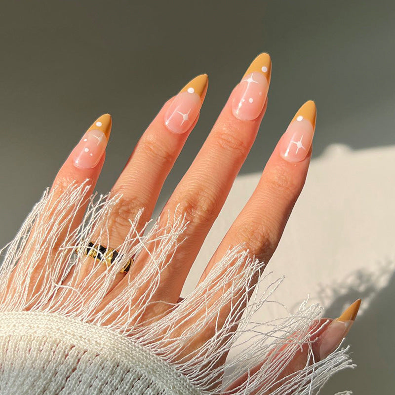 Artful nail extensions with an elegant leaf pattern Kalsten
