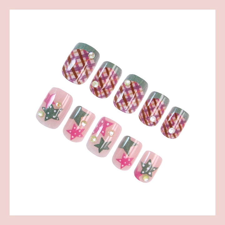 Artificial nail set with playful geometric designs and glitter accents Kalsten