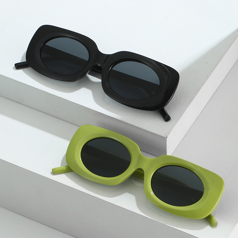 Modern Vintage-Inspired Oversized Sunglasses Kalsten