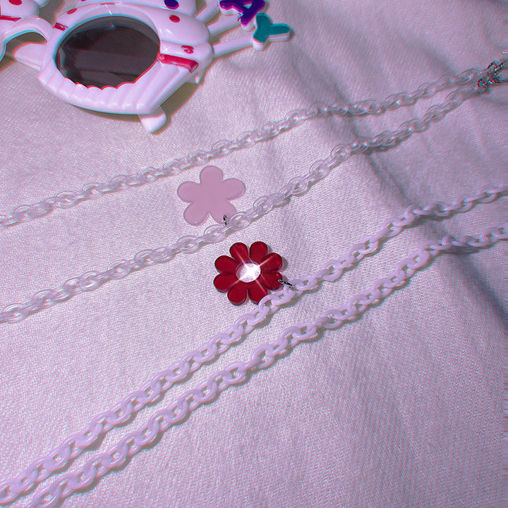 Fashionable chain strap with flower-shaped pendant Kalsten