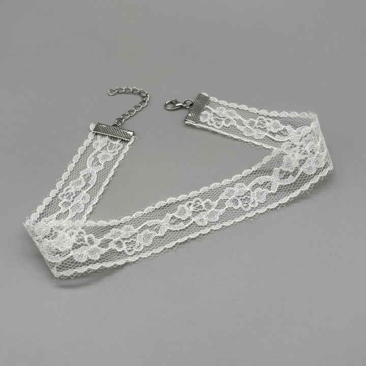 Elegant Lace Choker Kalsten
