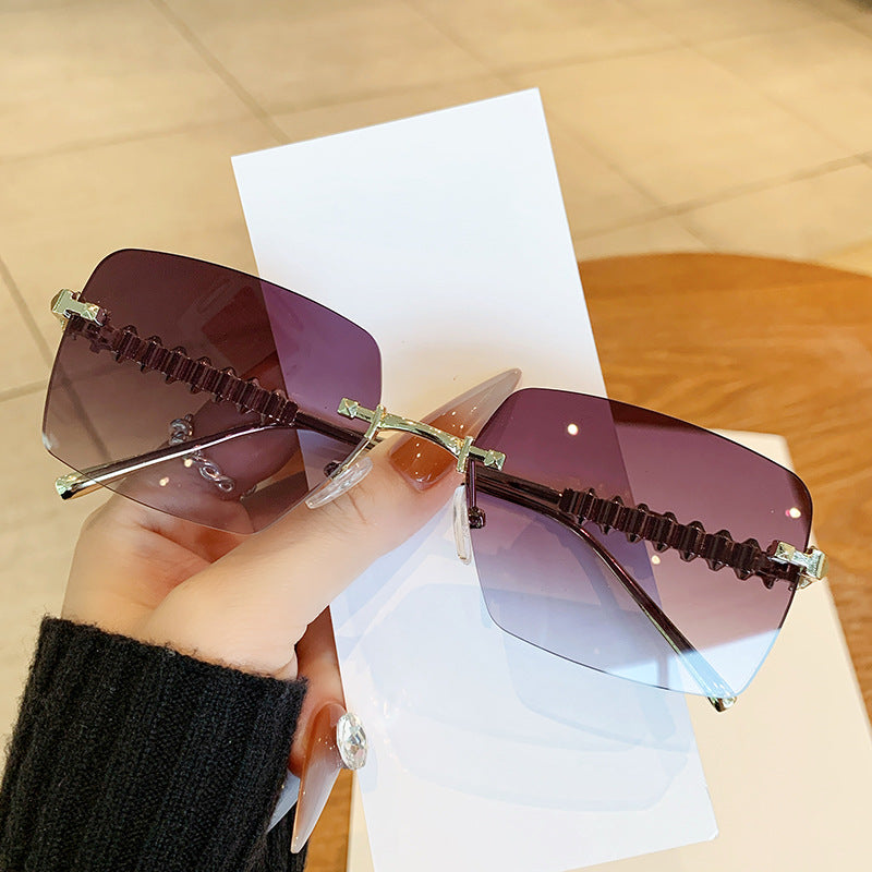 Oversized Geometric Shield Sunglasses Modern Look