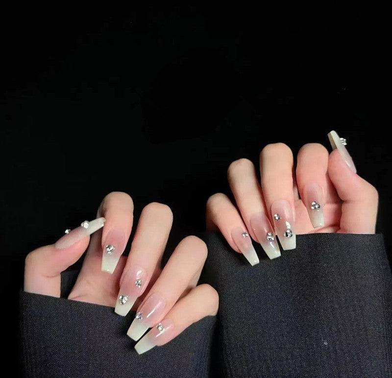 Elegant Rhinestone-Embellished Press-On Nails Kalsten