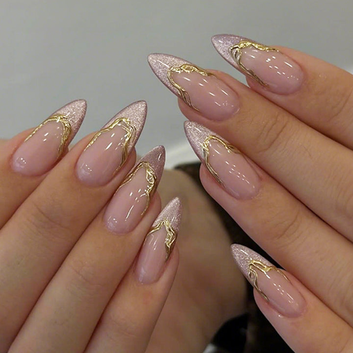 Artificial nail set with elegant gold accent and flower-shaped design Kalsten