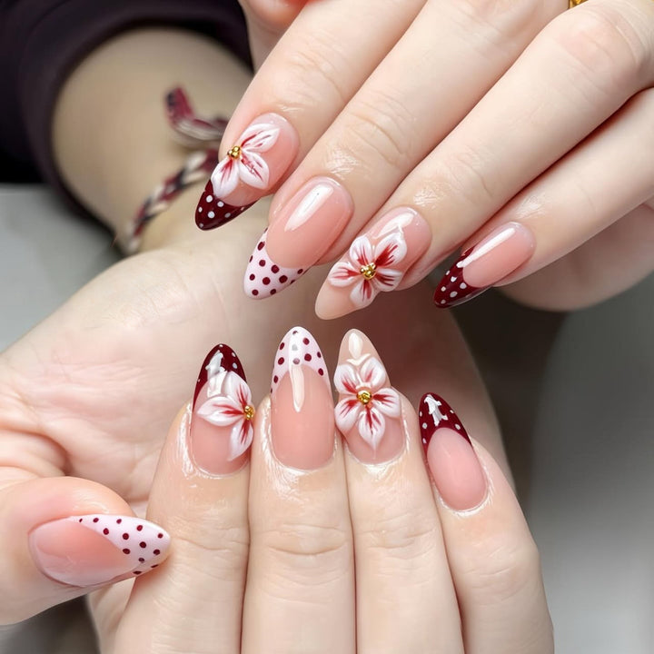 Elegant Artistic Press-On Nail Set