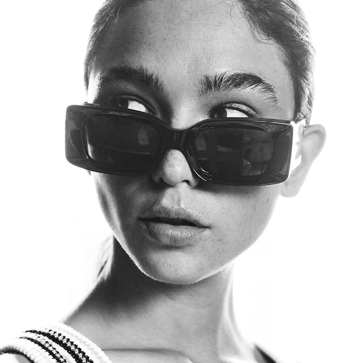 Women's fashionable square sunglasses with transparent frame and protective UV filter Kalsten