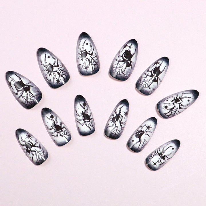 Artistic Halloween-Themed Press-On Nail Art Kalsten