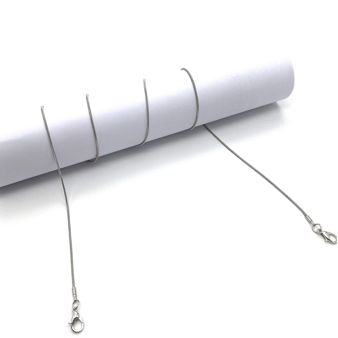 Sleek Metal Chain Eyewear Retainer Kalsten
