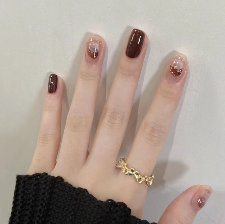 Luxurious Glossy Nail Art