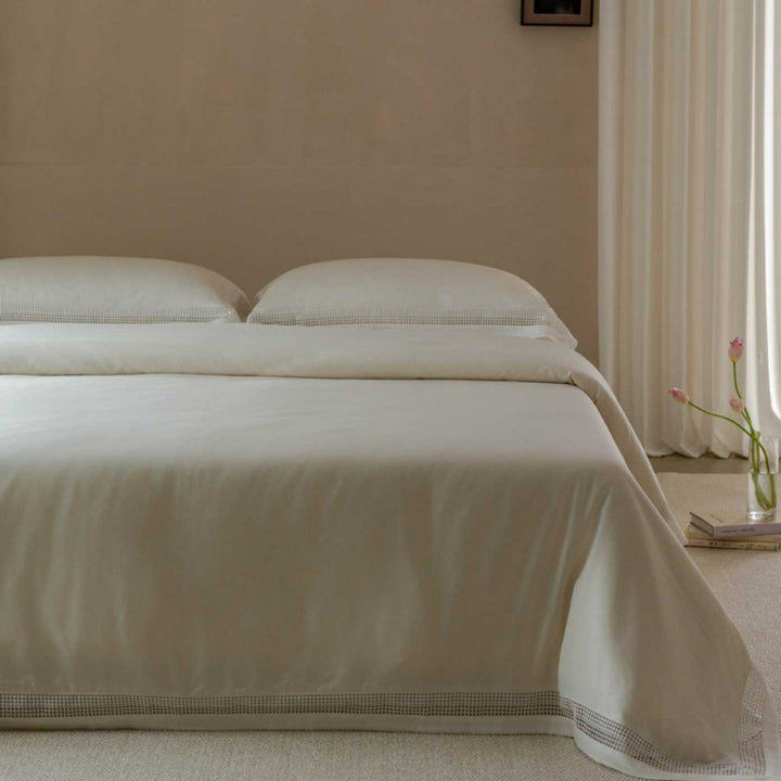 Luxurious bedding set made of cotton satin with lace border
