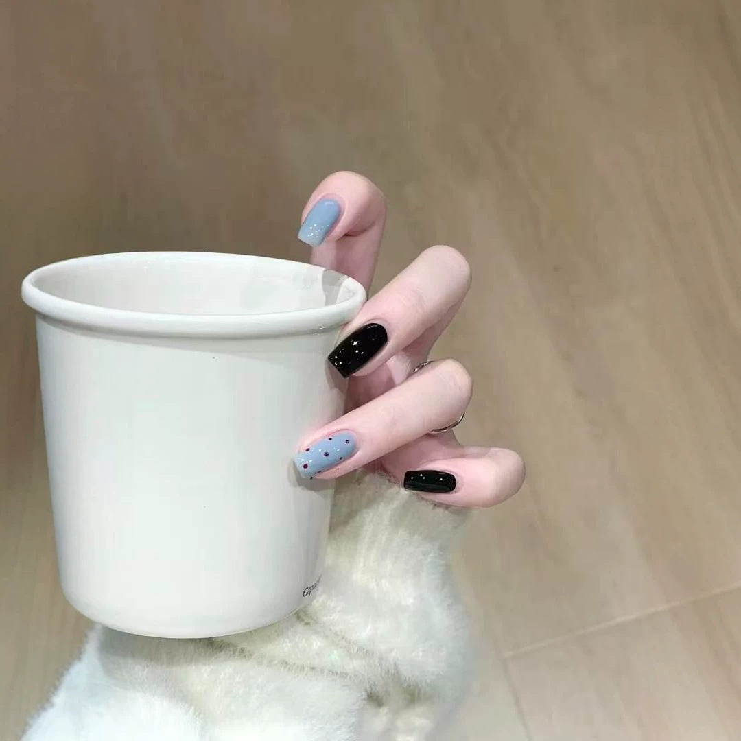 Artistic Press-On Nail Art with Creative Designs