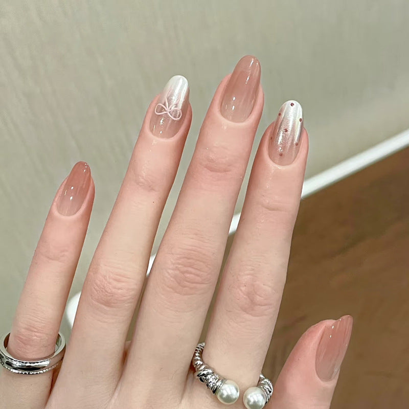 Elegant Press-On Nail Art Set with Decorative Accents Kalsten
