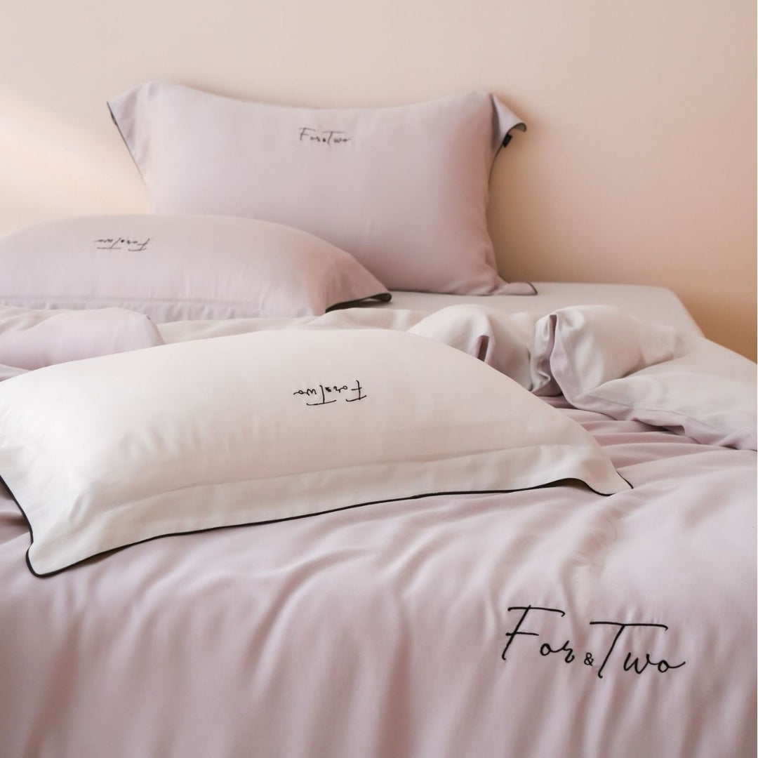Luxurious cotton satin bedding set with embroidery and contrast piping