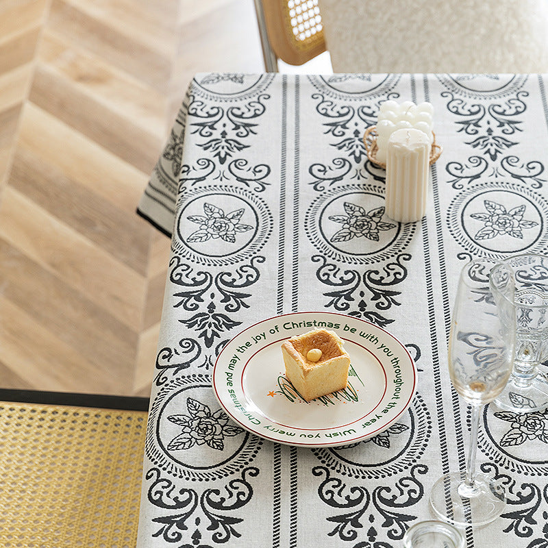 Reversible jacquard tablecloth with embossed medallion pattern