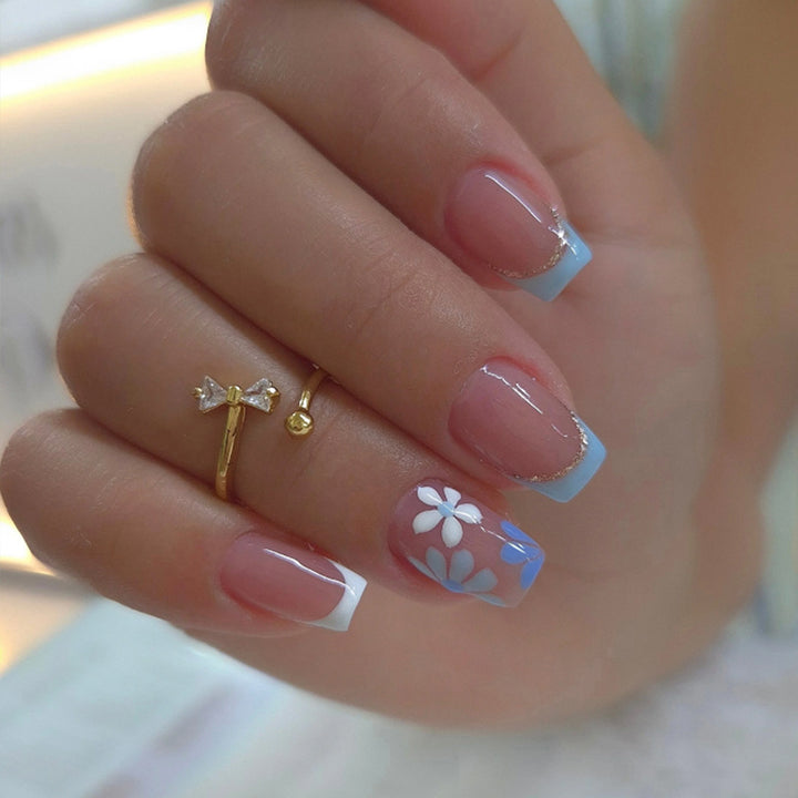 Floral Decorated Press-On Nail Set Kalsten
