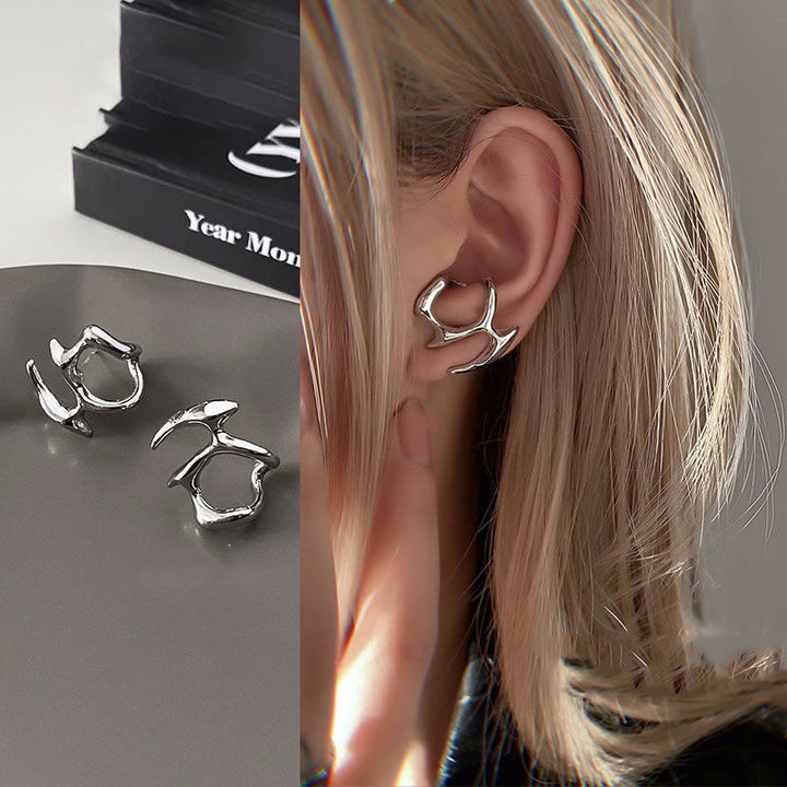 Elegant and Modern Stud Earrings Kalsten