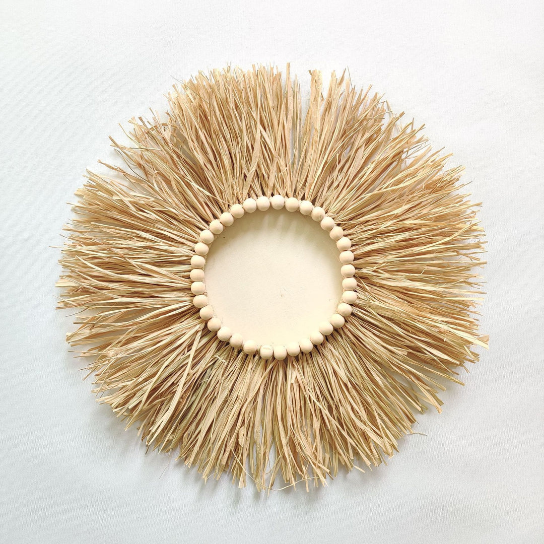 Decorative wall decoration with synthetic fiber and wooden beads Kalsten