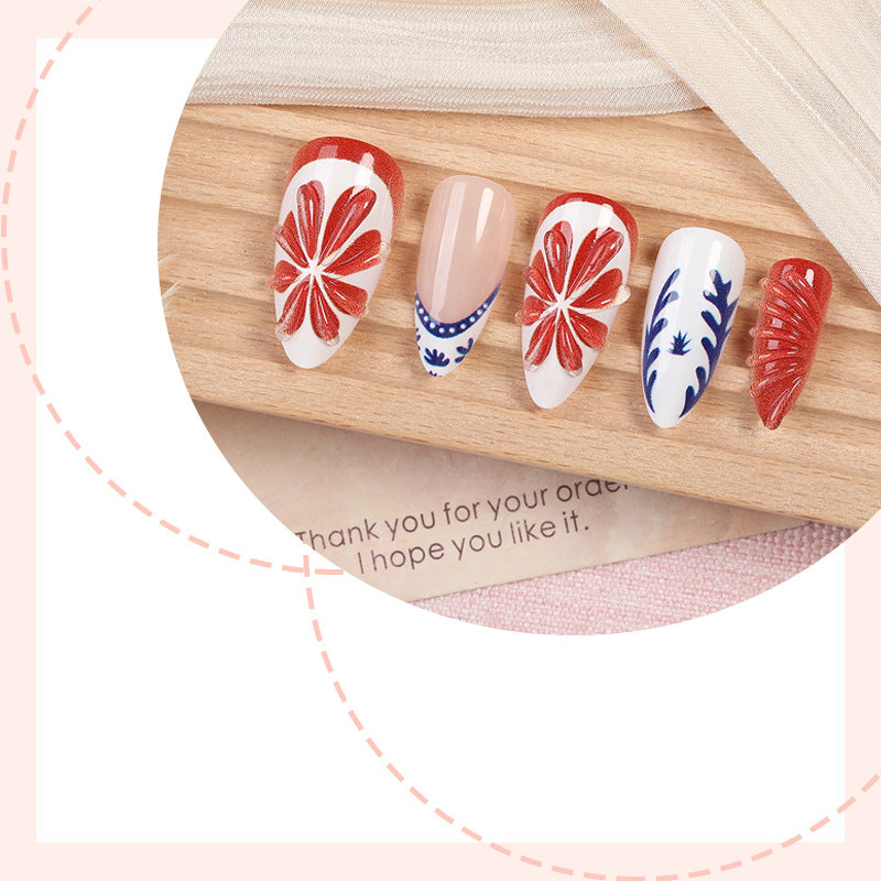 Artificial nail set with floral and elegant designs Kalsten