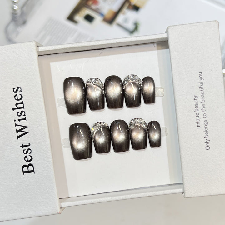 Elegant Press-On Nail Art Set with Rhinestone Accents Kalsten
