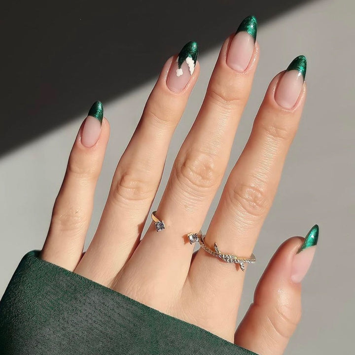 Artificial nail set with festive winter theme Kalsten
