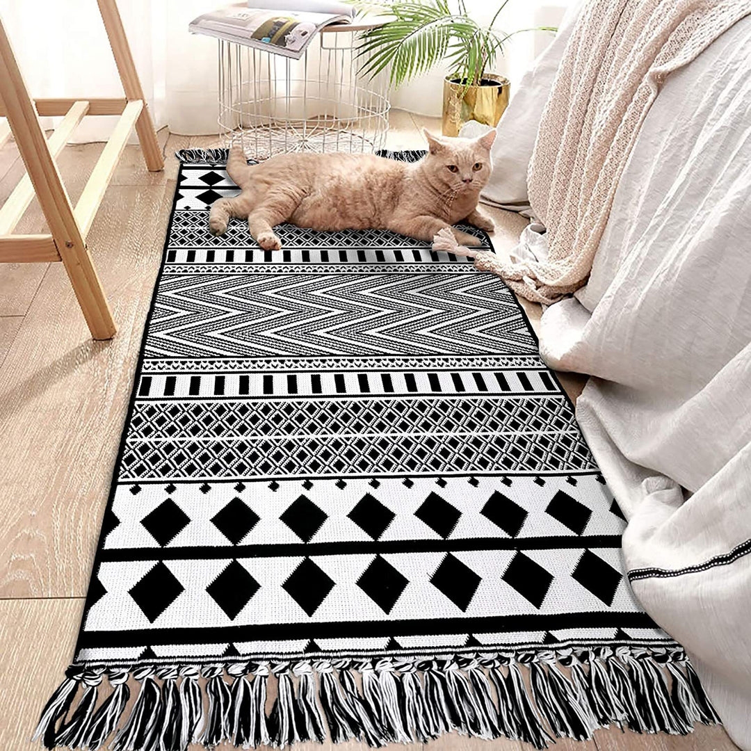 Decorative Fringe Area Rug Kalsten