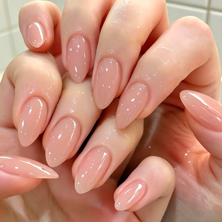 Artificial nail art with playful dots and bows Kalsten