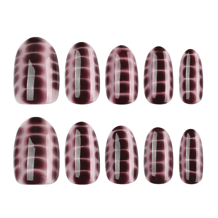 Artful nail art with snake motif Kalsten