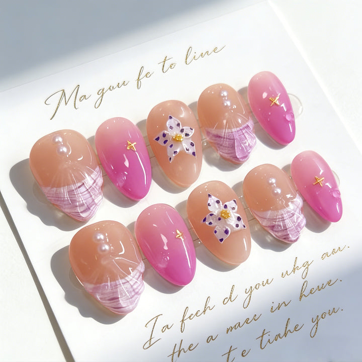 Artificial nail set with elegant rose and gold embellishments Kalsten