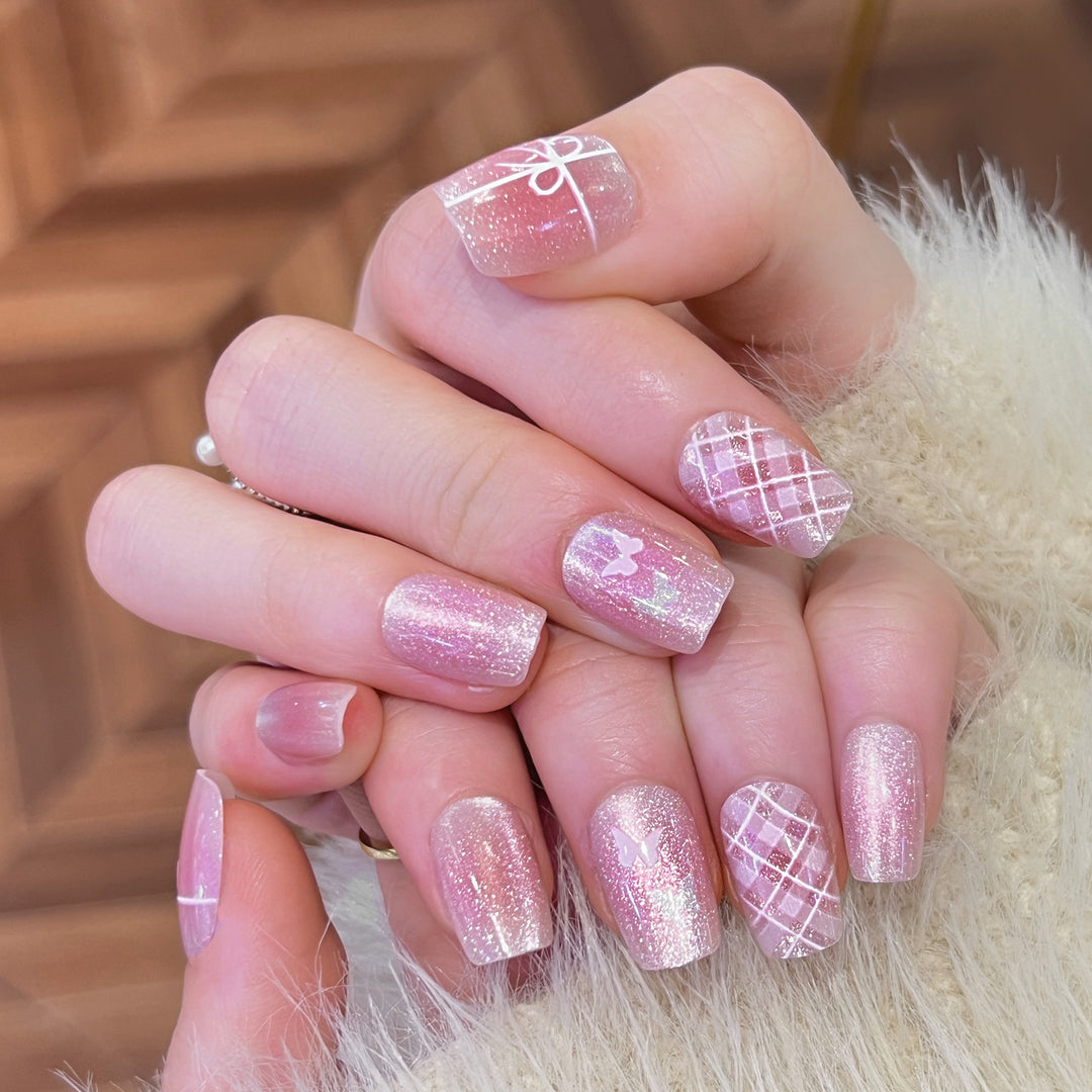 Artistic acrylic nails with filigree details Kalsten