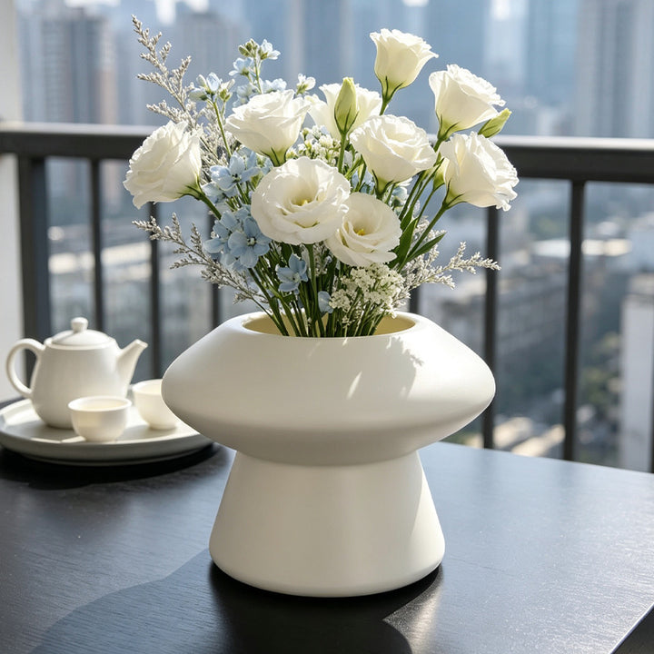 Contemporary Sculpted Decorative Vase Kalsten