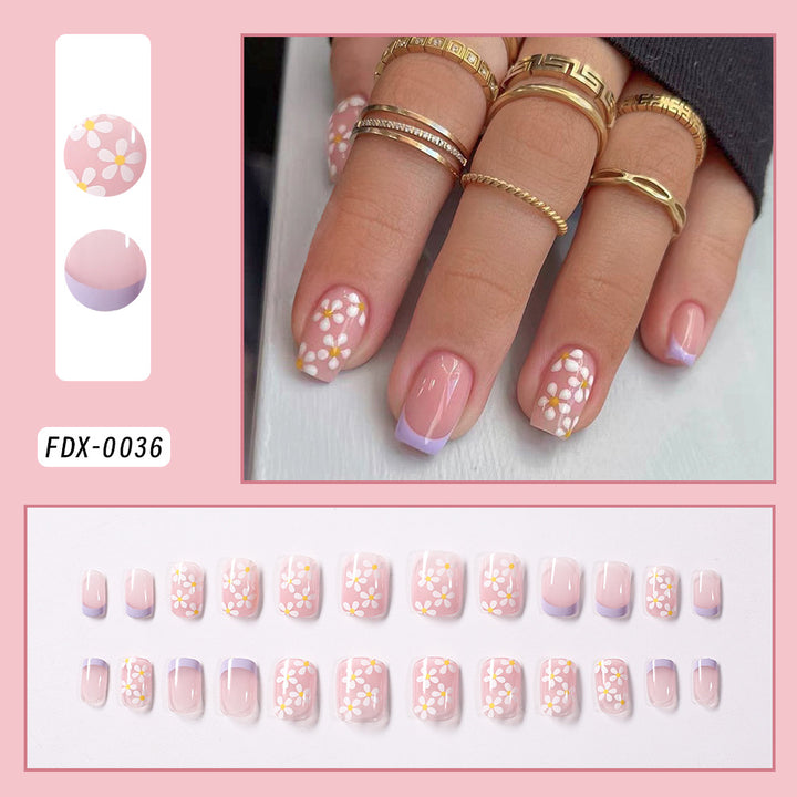 Festive Holiday Themed Press-On Nail Set
