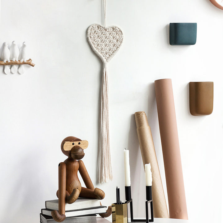 Decorative wall hanger