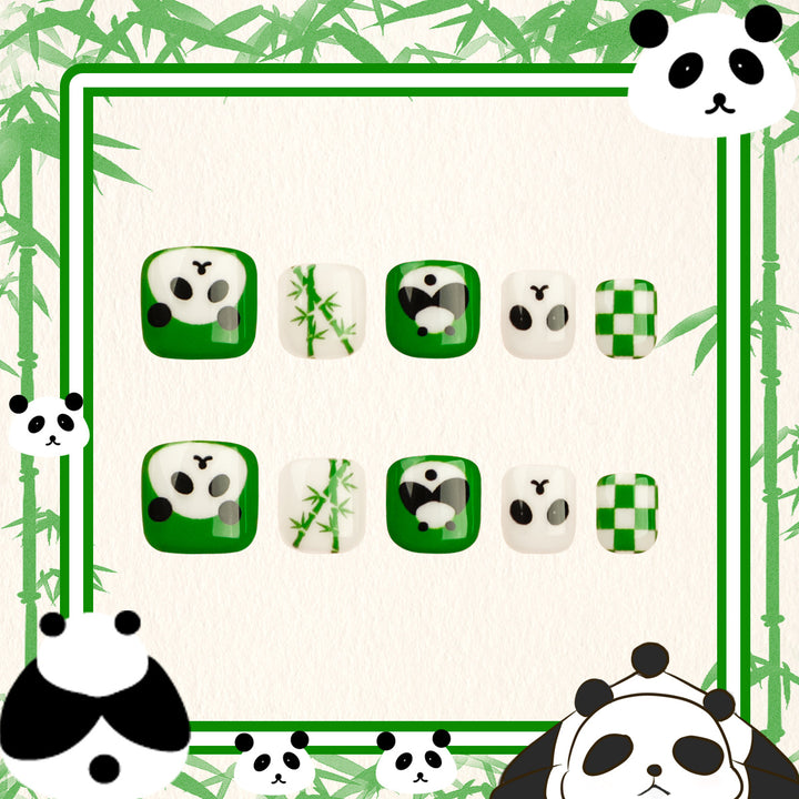 Artificial Nail Art with Panda Designs Kalsten