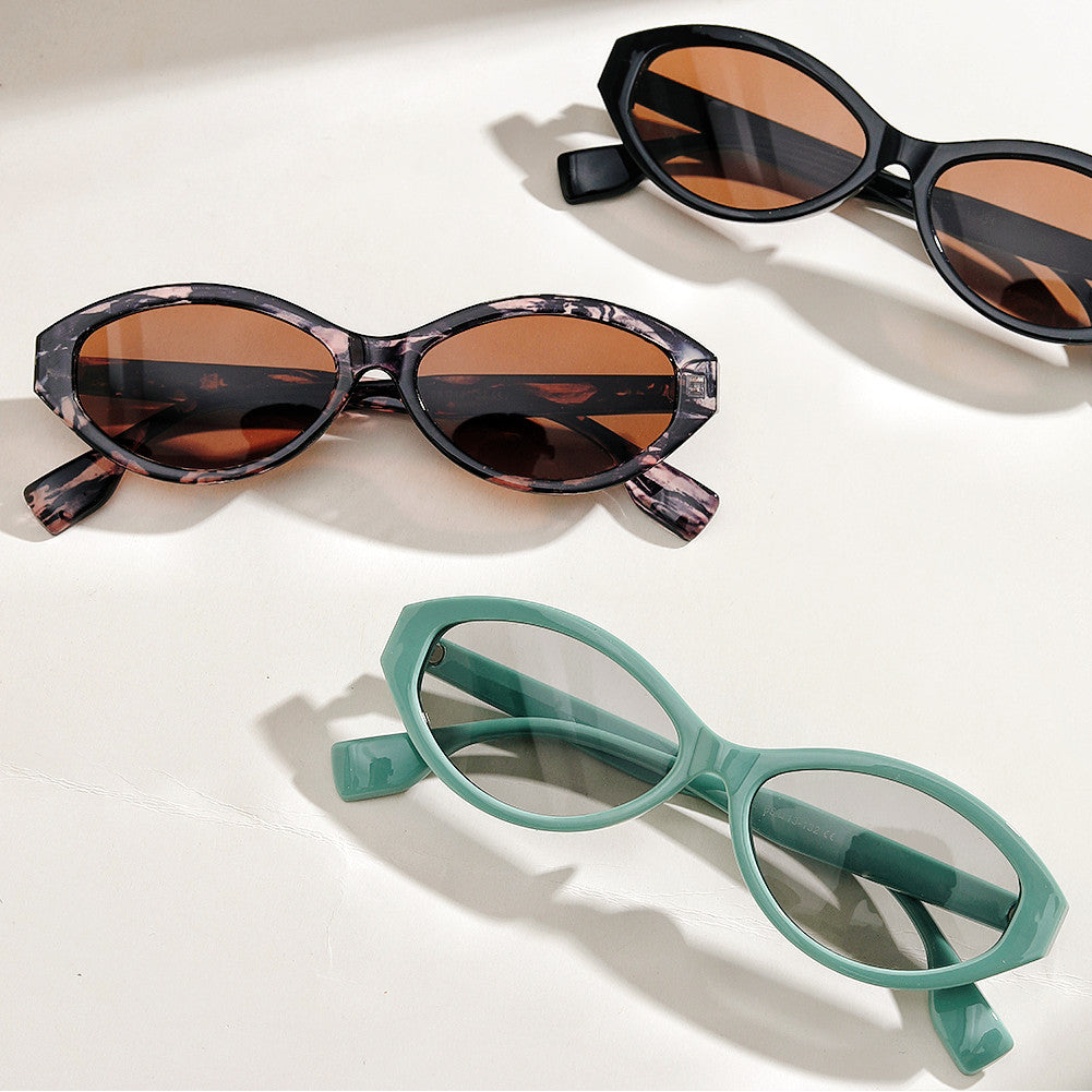 Ladies' fashionable cat-eye sunglasses with ergonomic frame Kalsten