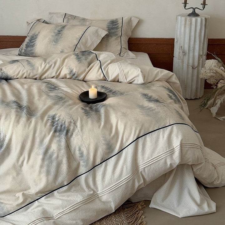 Bedding set made of cotton percale with delicate watercolor fern print and contrasting piping