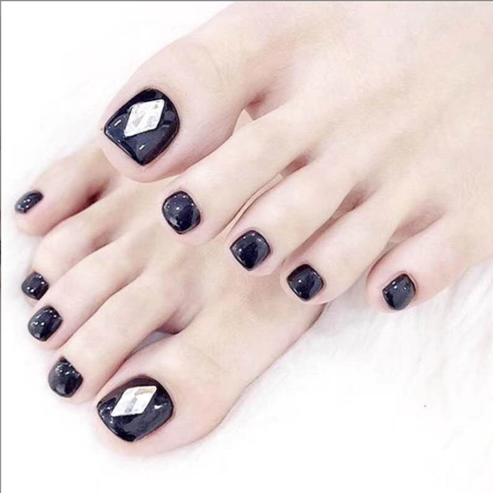 Glittery French Tip Toe Nail Art