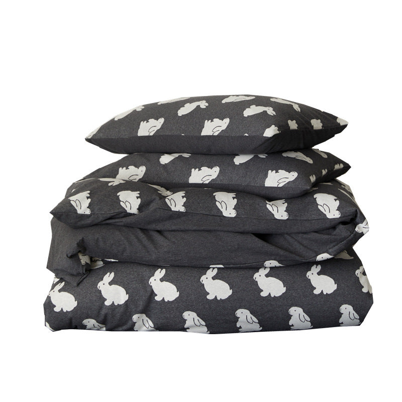 All-season quilt with cotton flannel cover and rabbit design