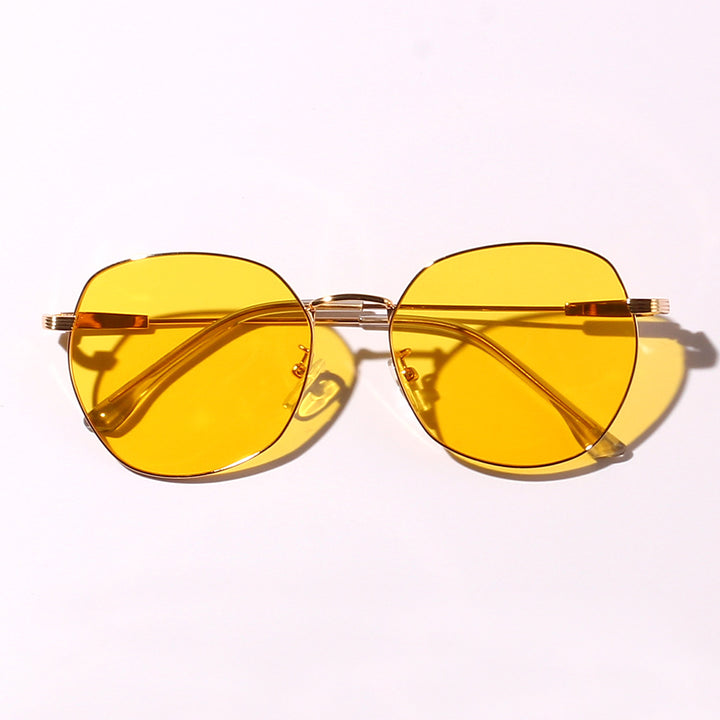 Women's striking geometric sunglasses with UV protection Kalsten